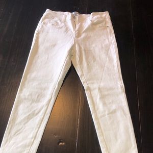 White skinny jeans